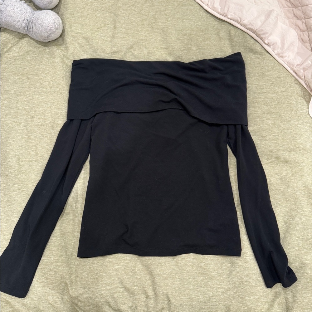 Aritzia Off-Shoulder Women's Top